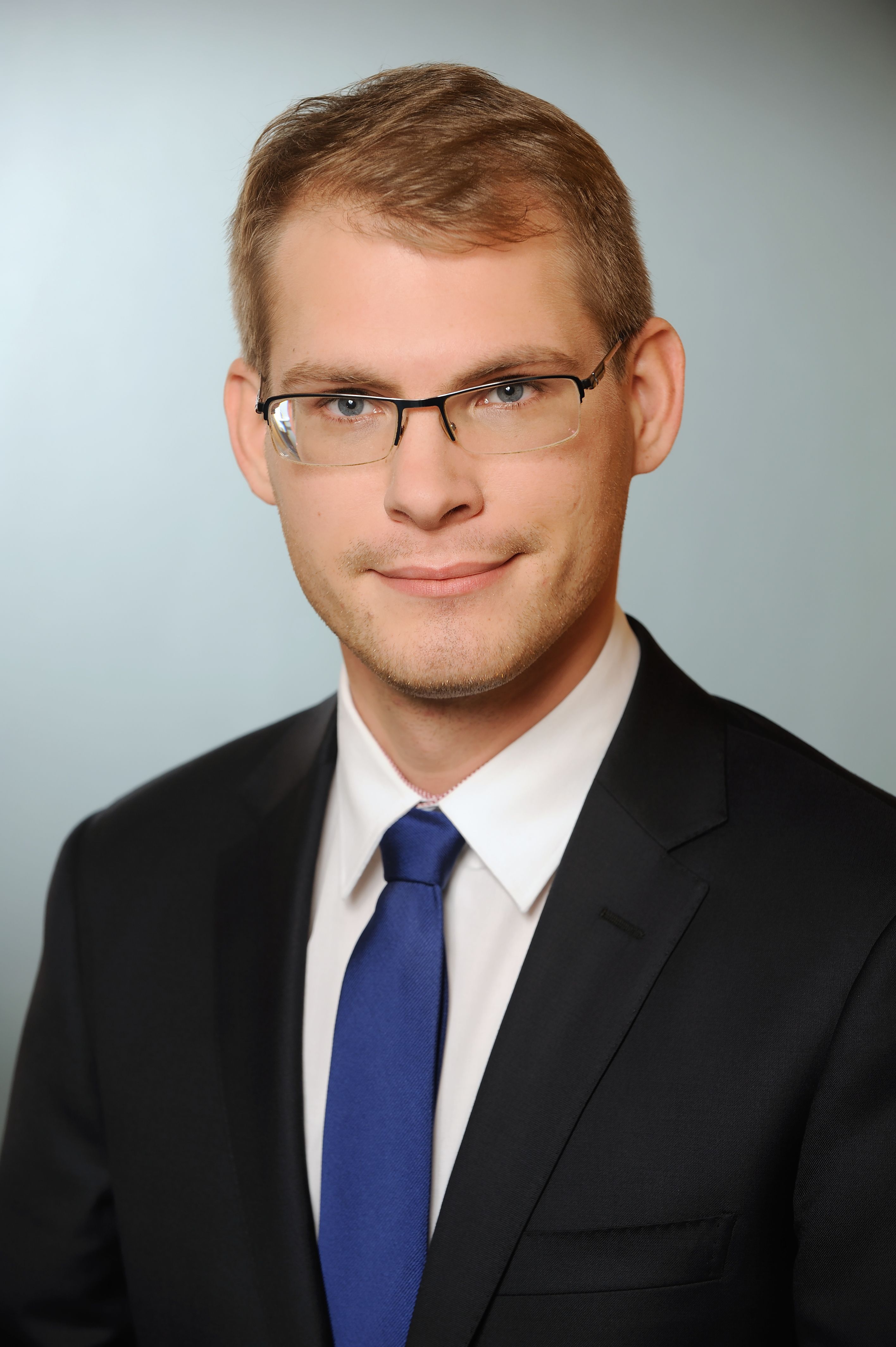 dr Damian Tokarczyk